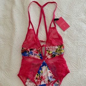VICTORIAS SECRET X MARY KATRANTZOU Plunge Teddy